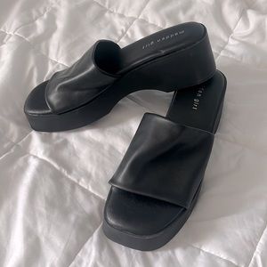 Madden girl platform Sandals